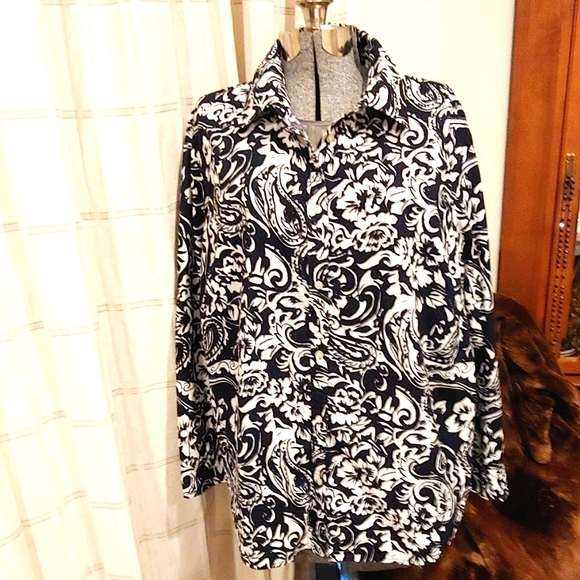 Chaps Tops - Chaps 100% Cotton , Black and White Blouse